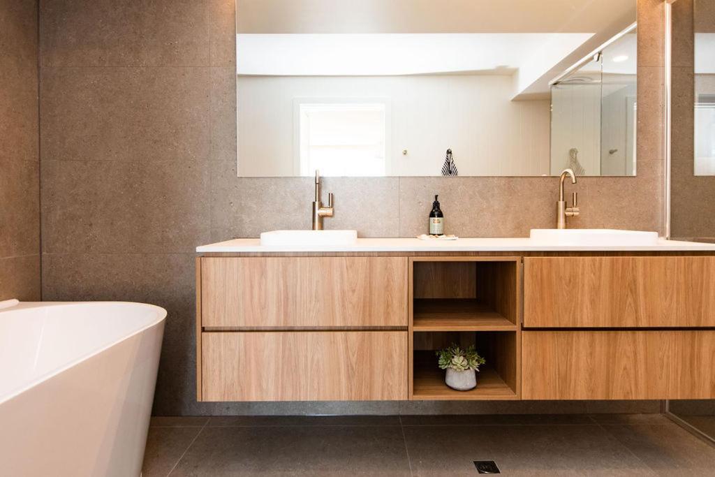 Noosa Quays Aparthotel Bagian luar foto