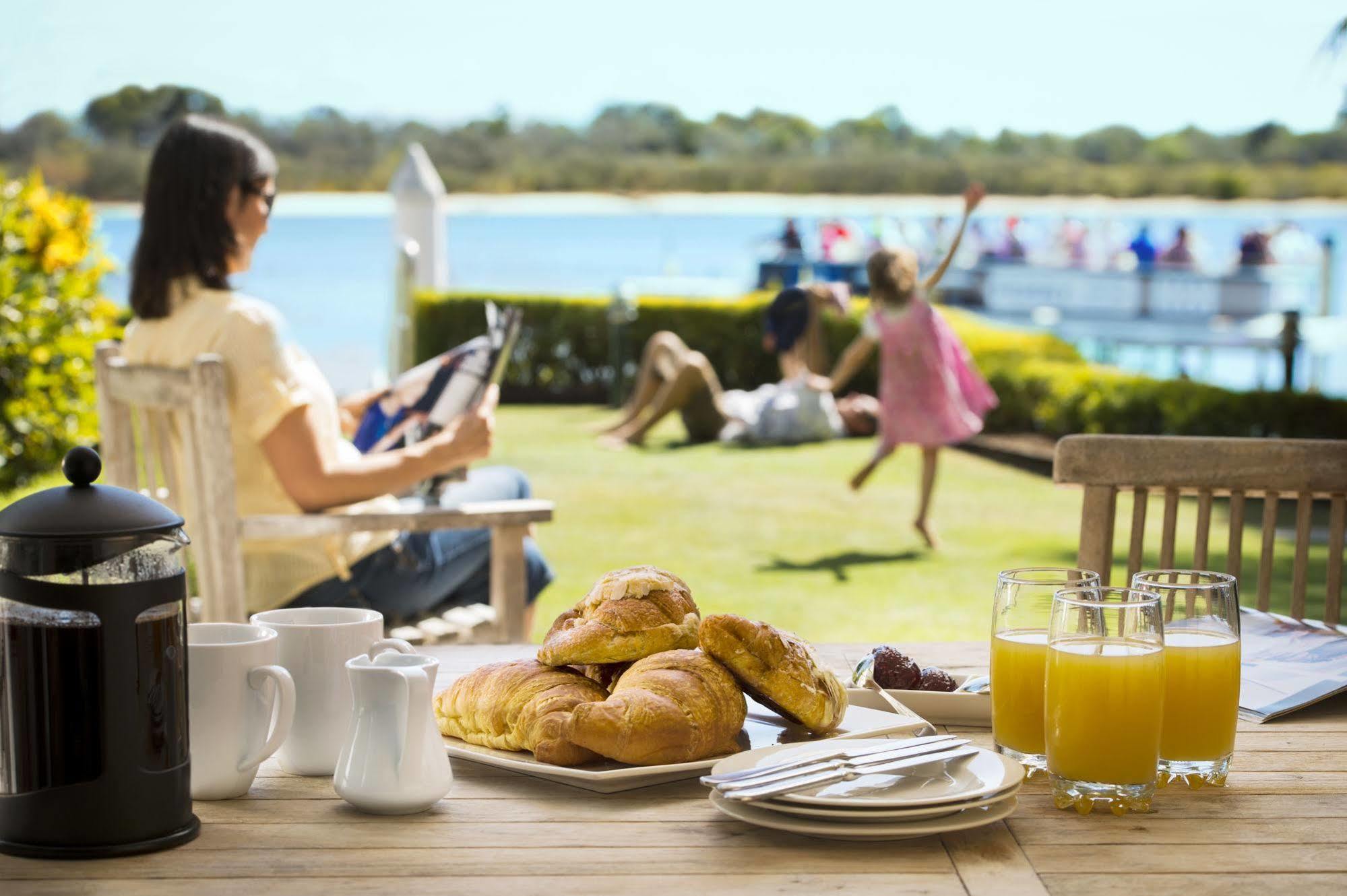 Noosa Quays Aparthotel Bagian luar foto