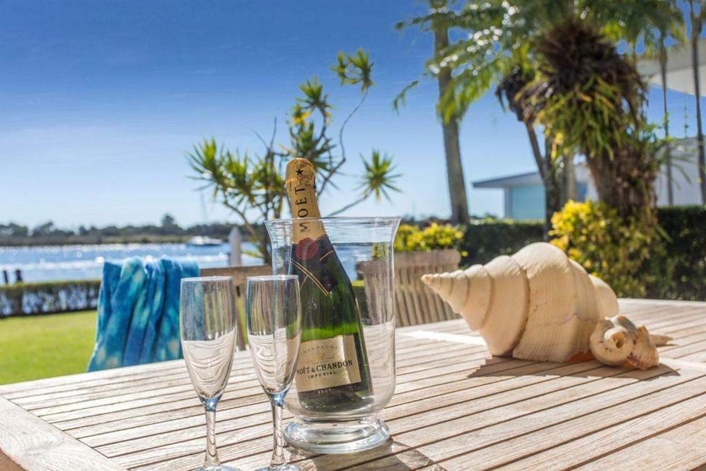 Noosa Quays Aparthotel Bagian luar foto