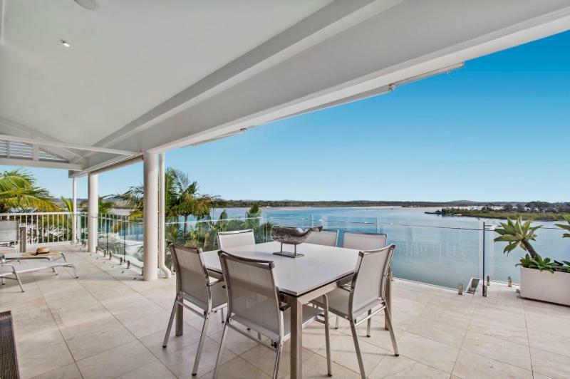 Noosa Quays Aparthotel Bagian luar foto